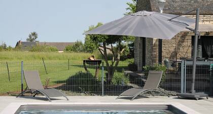 Villa entre CorrÚze et Dordogne!!! Belle piscine chauffée...