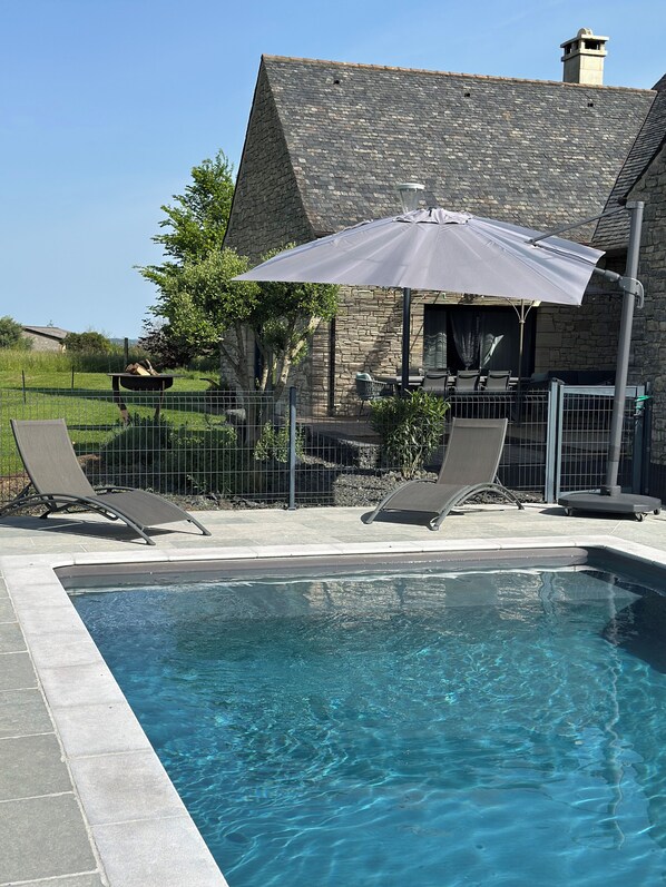 Piscine extérieure, piscine chauffée