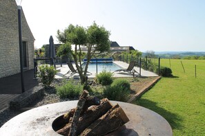 Piscine extérieure, piscine chauffée