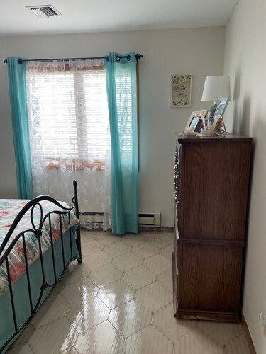 Spacious 4-bedroom house in Wildwood Crest near beautiful coastal waters🌊