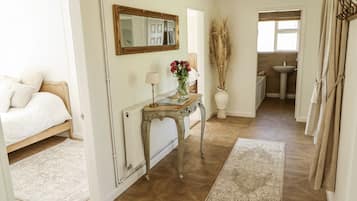 3 bedrooms, individually decorated, individually furnished, free WiFi