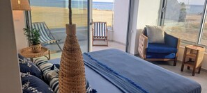 4 bedrooms, desk, iron/ironing board, WiFi