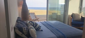 4 bedrooms, desk, iron/ironing board, WiFi