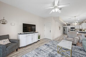House, Multiple Beds (Gulf Winds - East - A) | Living area - Gulf Winds - East (Gulf Shores)