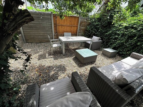 Large house in Liverpool Street