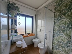 Shower, hair dryer, bidet, towels - House La Graziosa Soverato Openspace from the fine finishes and high standard (Soverato)