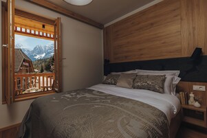 客房内保险箱、遮光窗帘、隔音、免费 WiFi