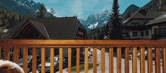 Goldhorn Chalet