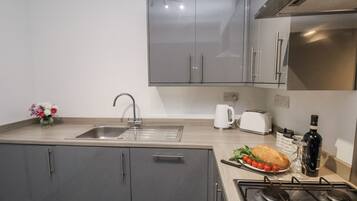 Dishwasher, cookware/dishes/utensils