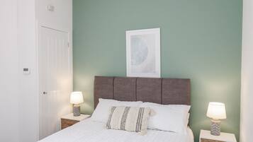 1 bedroom, individually decorated, individually furnished, free WiFi