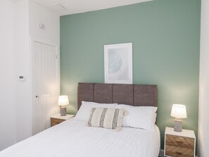 1 室のベッドルーム、客室ごとに異なる装飾、客室ごとに異なるインテリア、WiFi (無料)