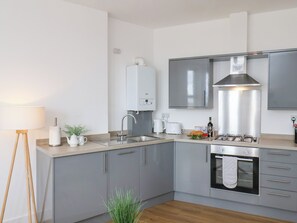 Dishwasher, cookware/dishes/utensils - Glenholme Apartment 1 (Redcar)