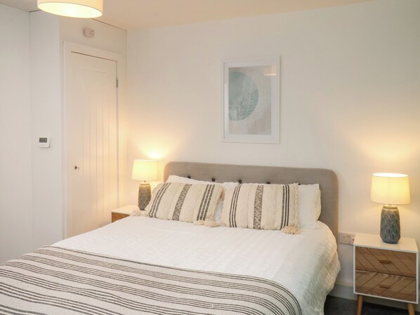 1 bedroom, individually decorated, individually furnished, free WiFi