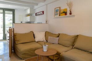 House | 2 bedrooms - Eclectic Urban Nest in Heraklion (Heraklion)