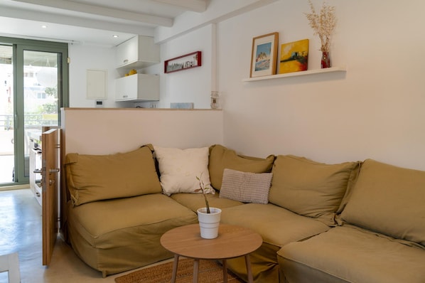 2 bedrooms - Eclectic Urban Nest in Heraklion (Heraklion)