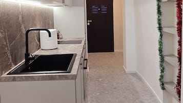 Apartment | Private kitchen | Fridge, oven, stovetop, dishwasher