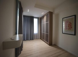 Sistema de insonorización, tabla de planchar con plancha y wifi gratis 