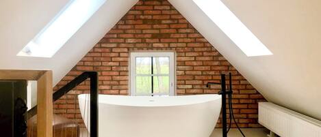 1 室のベッドルーム、アイロン / アイロン台、WiFi (無料)、ベッドシーツ