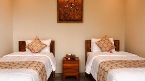 Luxury-Villa, 2 Schlafzimmer, Kochnische, Poolblick | Schreibtisch, kostenloses WLAN