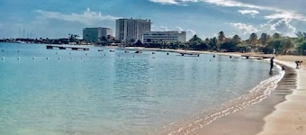 Beach and Bliss E32 - Ocho Rios Retreats