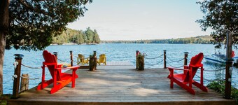 3BR Waterfront Retreat with Woodstove & Sauna