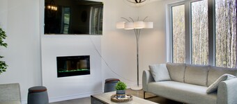Home in Wasaga Beach only 5 min away from the Beach!