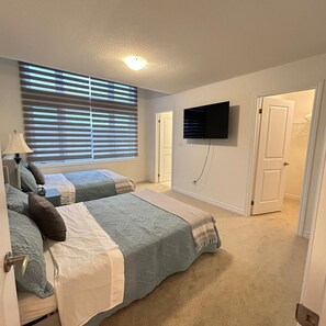 4 bedrooms, iron/ironing board, free WiFi, bed sheets