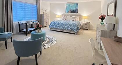 House in Wasaga only 18 min away from Blue Mountain! 5 min away from the beach!