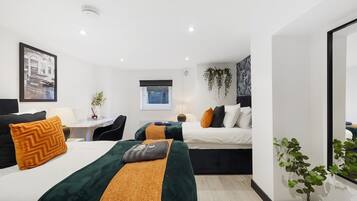 1 bedroom, iron/ironing board, Internet, bed sheets