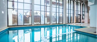 City center apartment with pool