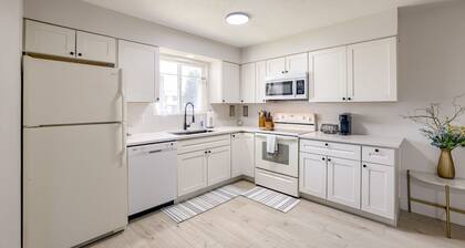 Modern Makeover with 3 bedrooms on a cul-de-sac in Lincoln