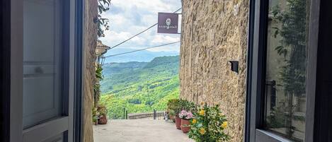 Cavaliera vista montagna | Premium bedding, pillow-top beds, individually furnished, free WiFi