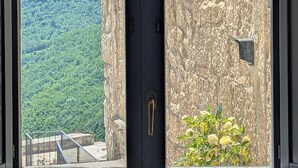 Cavaliera vista montagna | Ropa de cama de alta calidad, camas con pillow-top y wifi gratis 