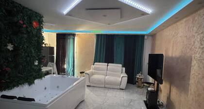 Golden seconds: luxury and relaxation with private Jacuzzi and massage chair