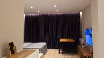 Apartment | Living area | Flat-screen TV