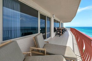 คอนโด, หลายเตียง (Hidden Dunes 1605) | รับประทานอาหารกลางแจ้ง