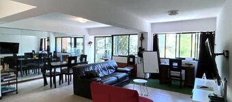 Spacious and comfortable 3-bedroom quiet apartment in La Tahona, Caracas.