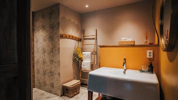 Towels, soap, toilet paper