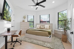 5 bedrooms, desk, iron/ironing board, travel crib