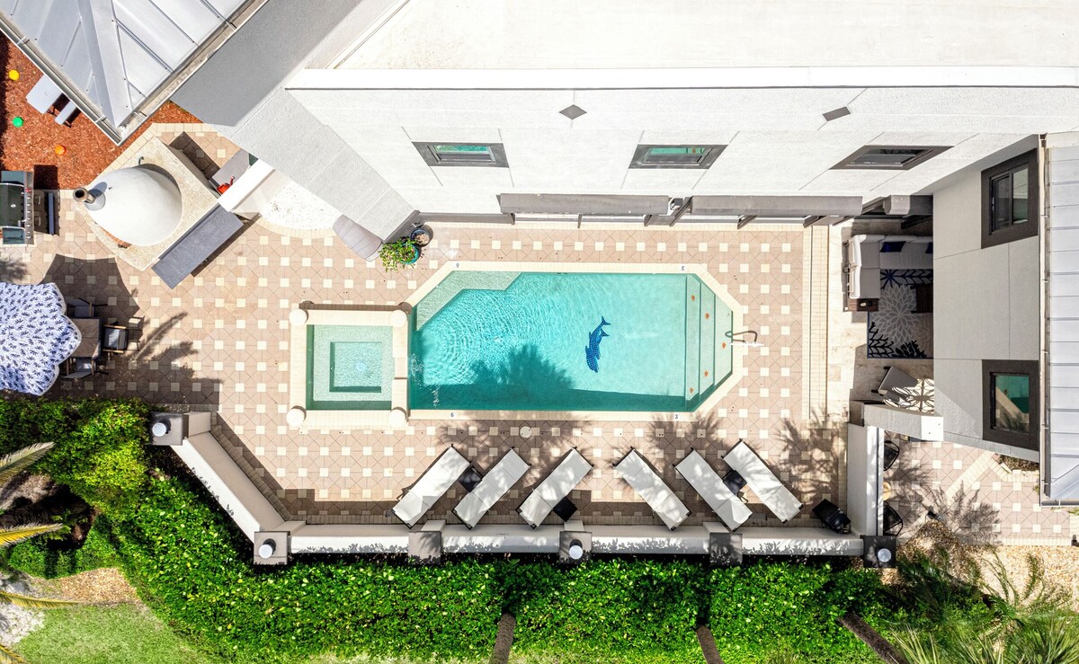 Photo 3 of Naples Amore - Heated Pool/Spa, Pizza Oven, Playground, EV Charger, Grill, 5BR