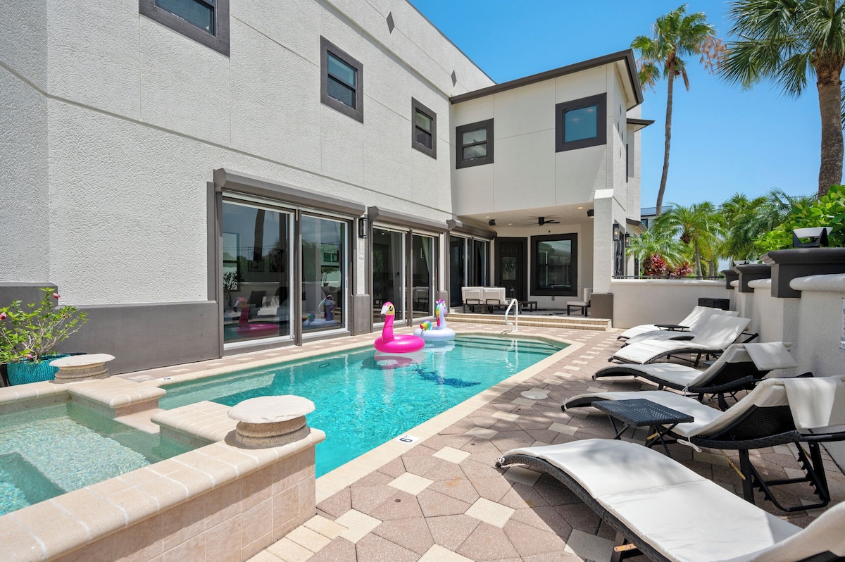 Photo 2 of Naples Amore - Heated Pool/Spa, Pizza Oven, Playground, EV Charger, Grill, 5BR