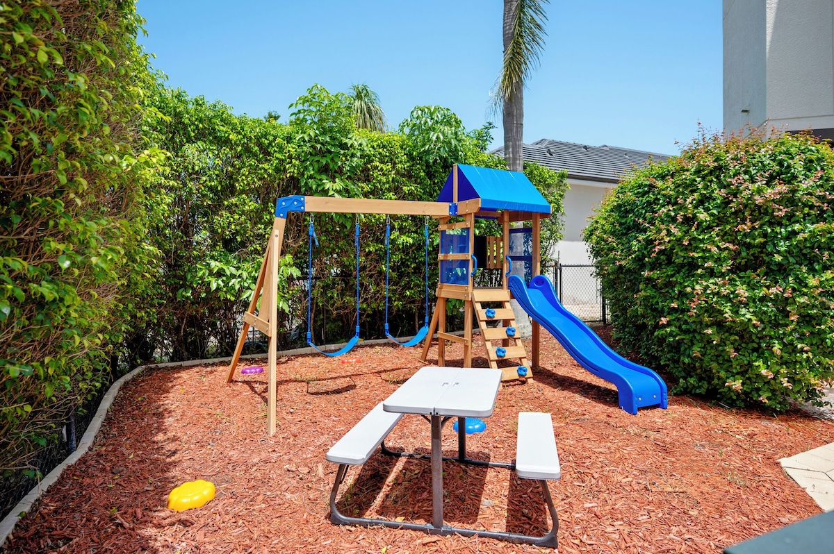 Photo 5 of Naples Amore - Heated Pool/Spa, Pizza Oven, Playground, EV Charger, Grill, 5BR