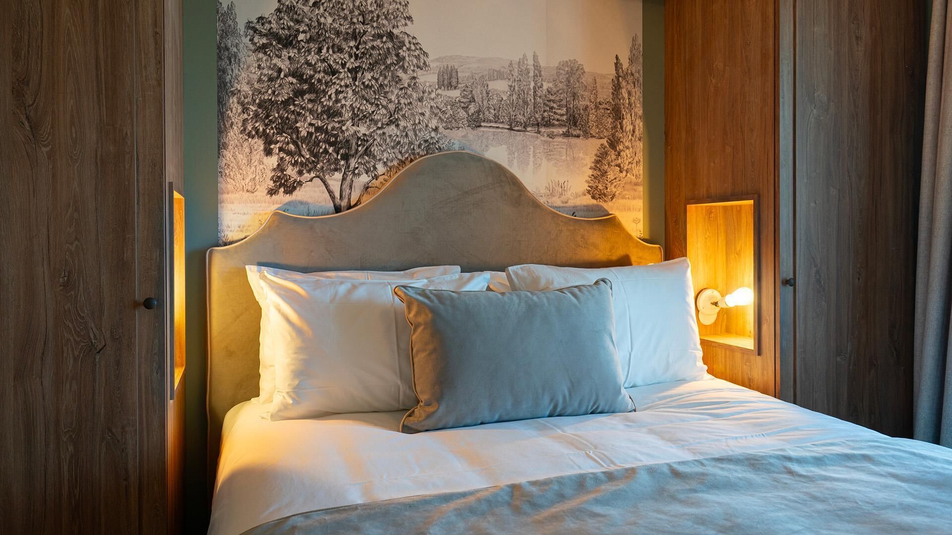 Comfort Room | Premium bedding, pillow-top beds, in-room safe, desk