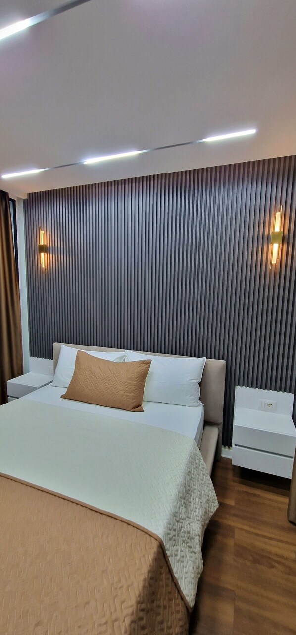 Hypo-allergenic bedding, soundproofing, iron/ironing board, free WiFi - Arkle Apartment 6 (Tirana)
