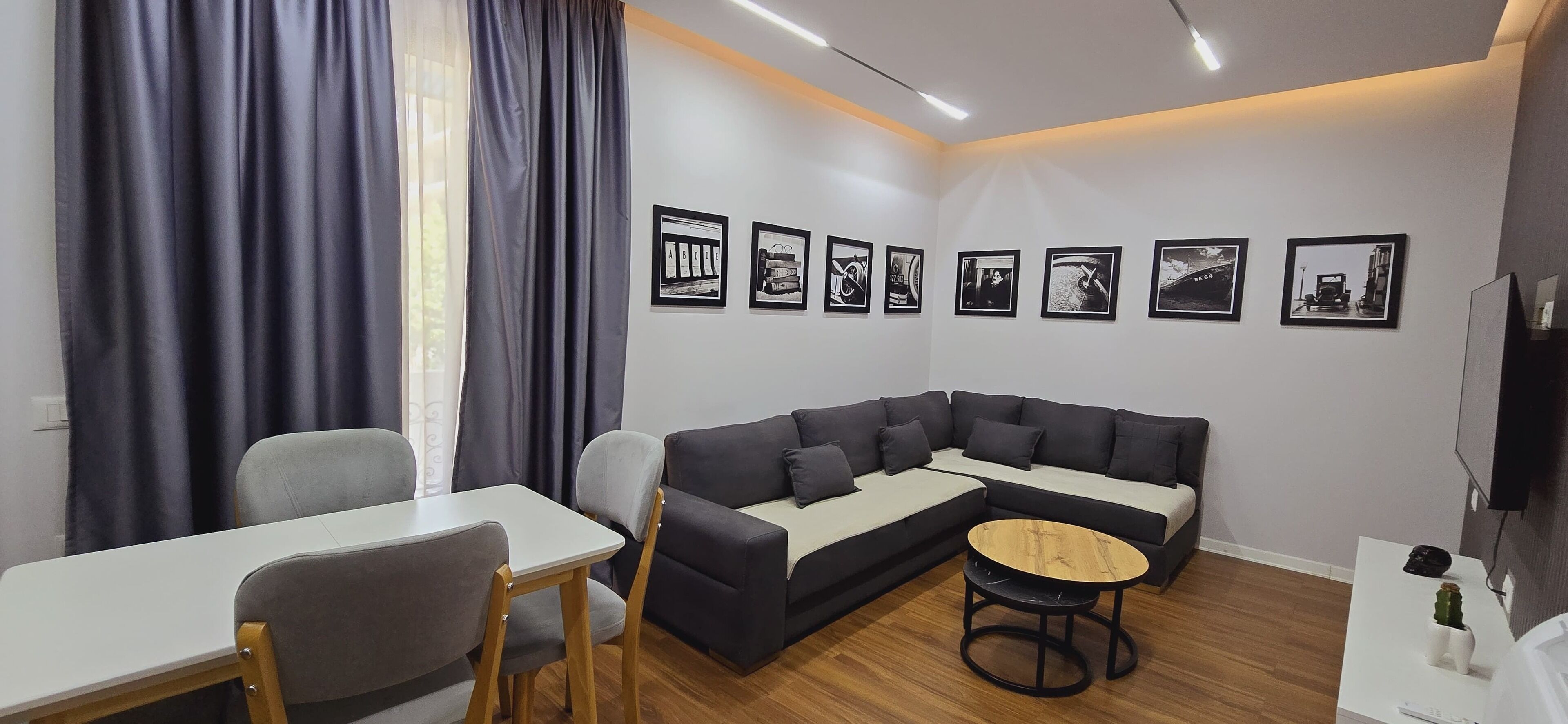 Apartemen | Area keluarga | Smart TV 32-inci dengan saluran TV satelit dan Netflix