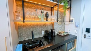Basic Apartment | Private kitchen