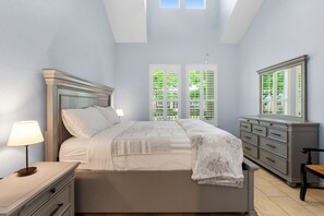 3 bedrooms, desk, iron/ironing board, travel crib