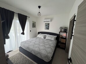 1 chambre, fer et planche à repasser, Wi-Fi, draps fournis