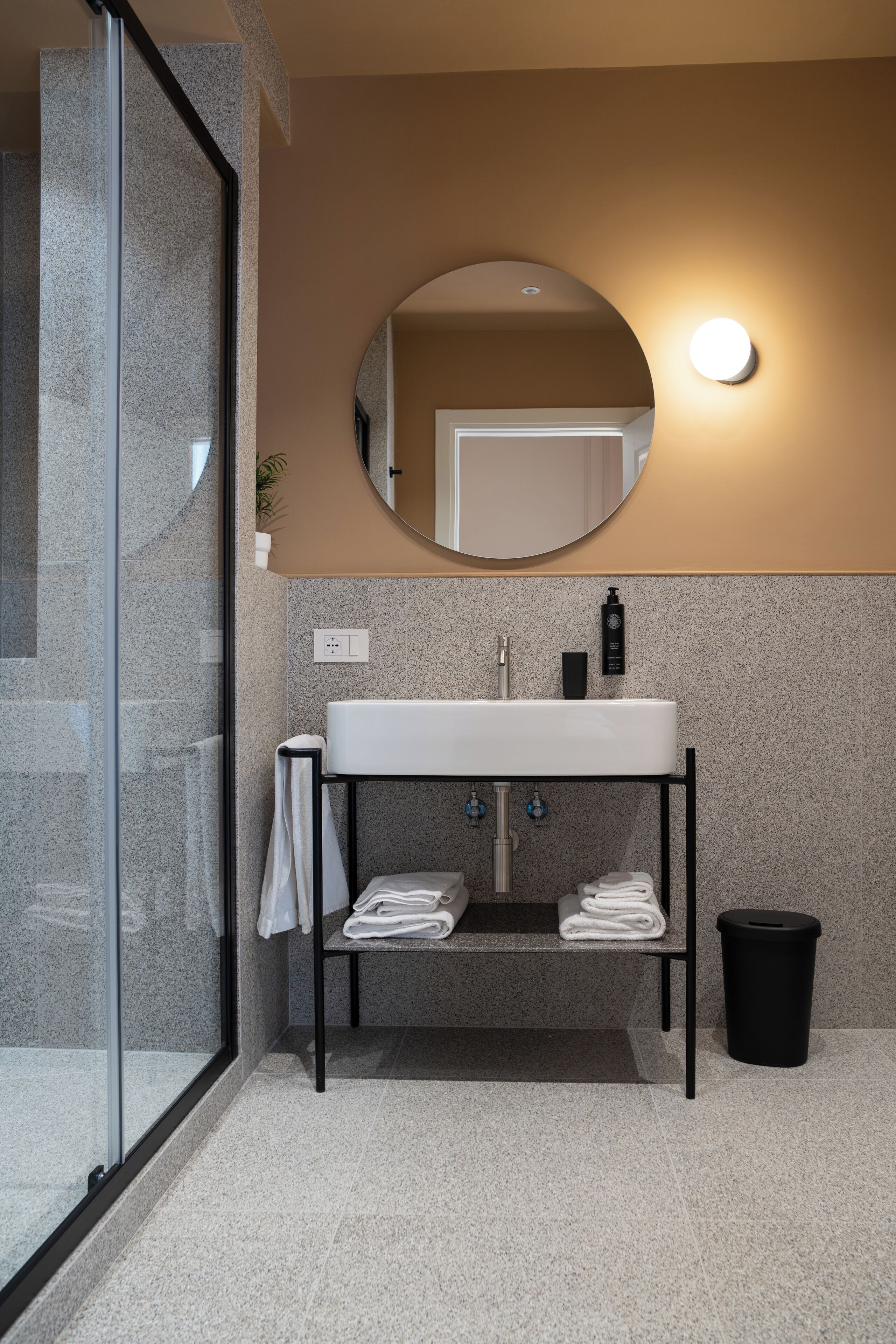 Photo - Monteroduni 22 - Chiaia Design Rooms