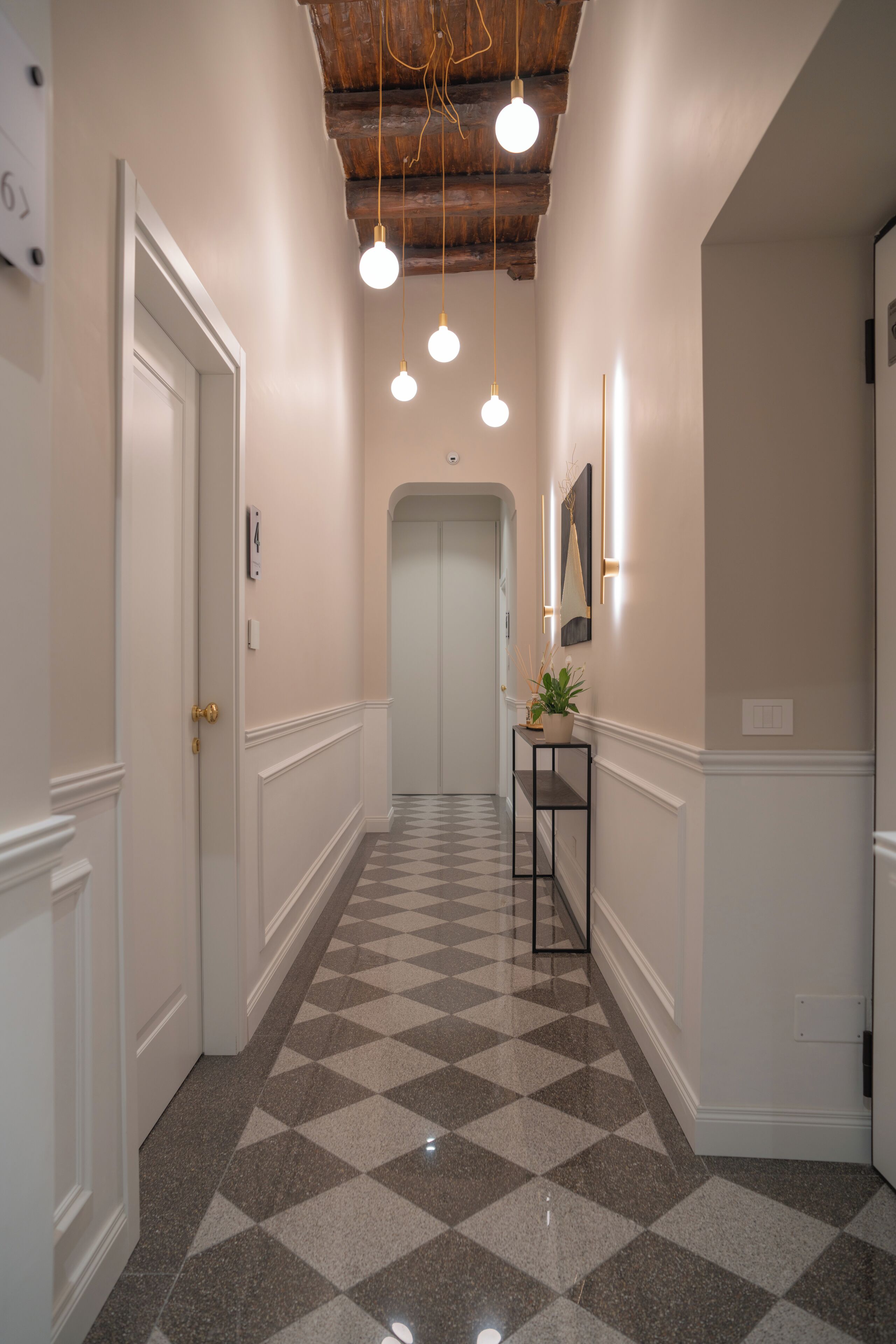 Photo - Monteroduni 22 - Chiaia Design Rooms